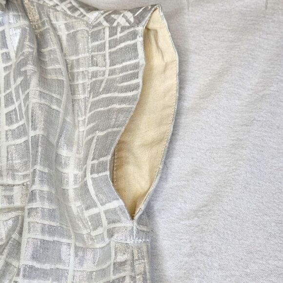 Lerario Beatriz Silver Metallic & White Capped Sleeve Abstract Print Vest Blouse - Picture 7 of 12